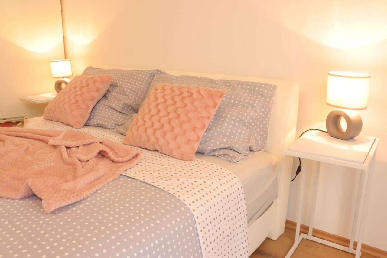 Cozy Apartments Danica Novalja - Ground Floor Екстер'єр фото