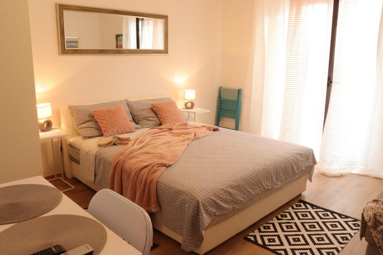 Cozy Apartments Danica Novalja - Ground Floor Екстер'єр фото