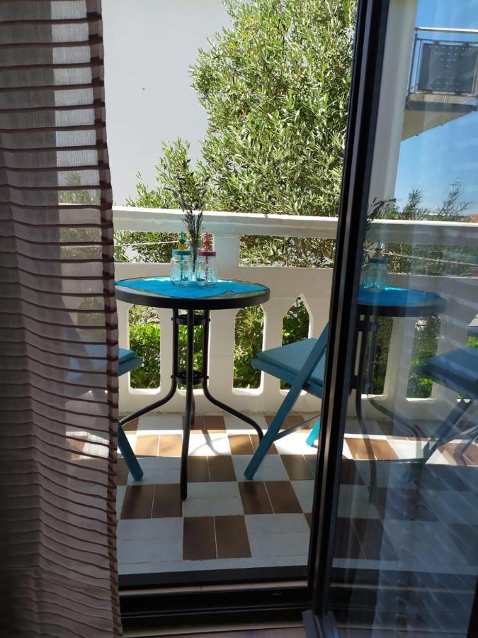 Cozy Apartments Danica Novalja - Ground Floor Екстер'єр фото