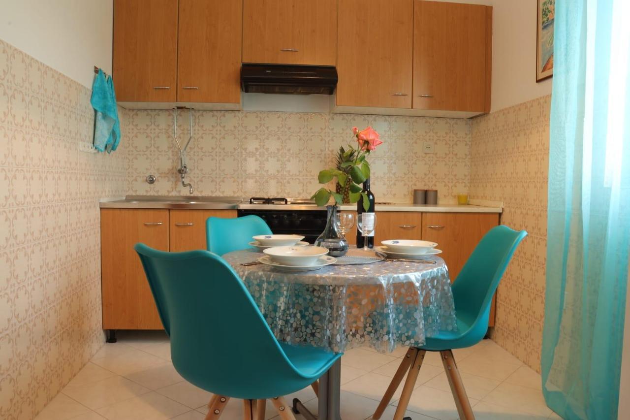 Cozy Apartments Danica Novalja - Ground Floor Екстер'єр фото