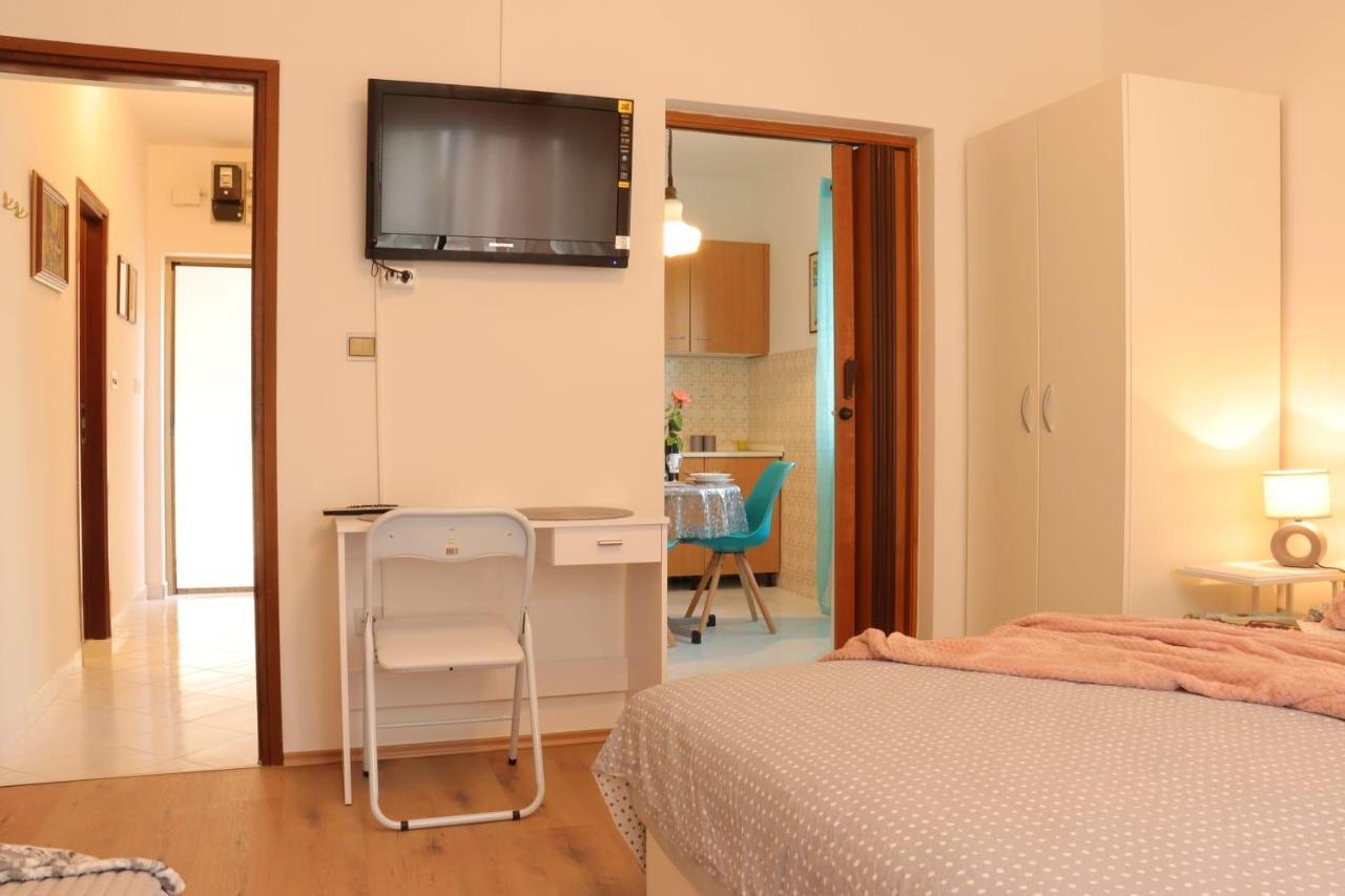Cozy Apartments Danica Novalja - Ground Floor Екстер'єр фото