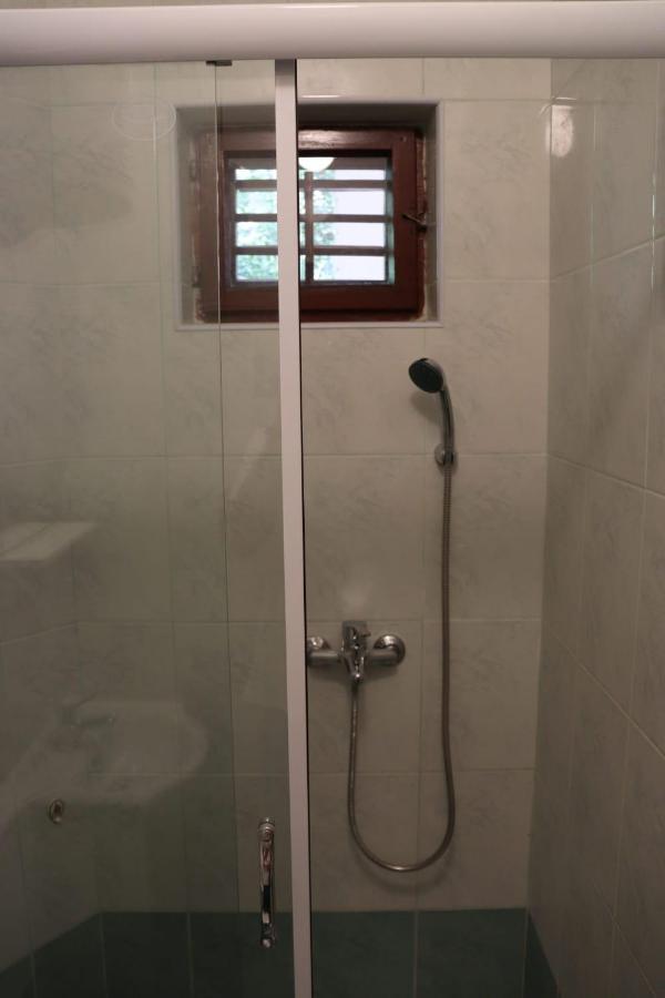 Cozy Apartments Danica Novalja - Ground Floor Екстер'єр фото