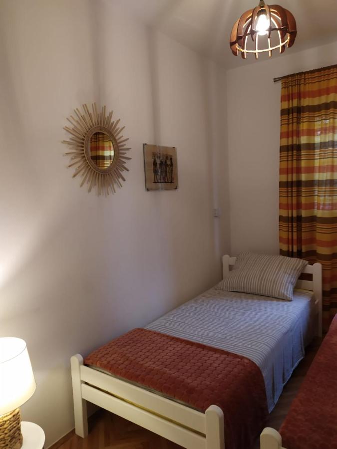 Cozy Apartments Danica Novalja - Ground Floor Екстер'єр фото