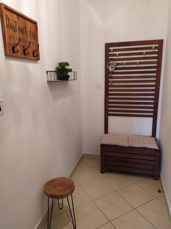 Cozy Apartments Danica Novalja - Ground Floor Екстер'єр фото
