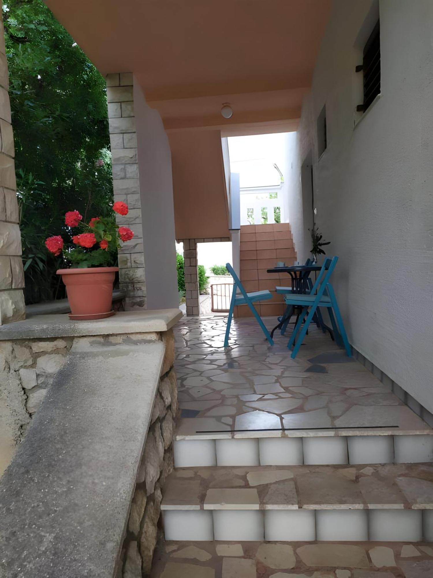Cozy Apartments Danica Novalja - Ground Floor Екстер'єр фото